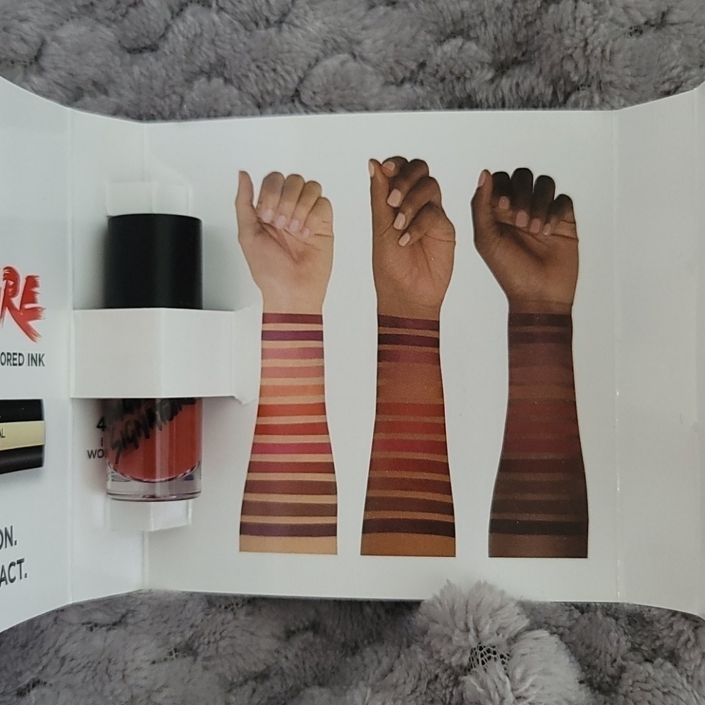 ⚪ $1 Add on ⚪ L'OREAL ROUGE MATTE LIP - Picture 4 of 9